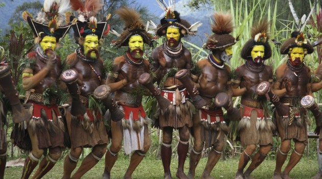 Huli Wigmen in line, New Guinea. (Photo: Bruce Beehler)